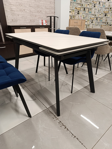 Керамический стол Норман 140(200)х80х75 белый мрамор alpin white / черный из шоурума 1